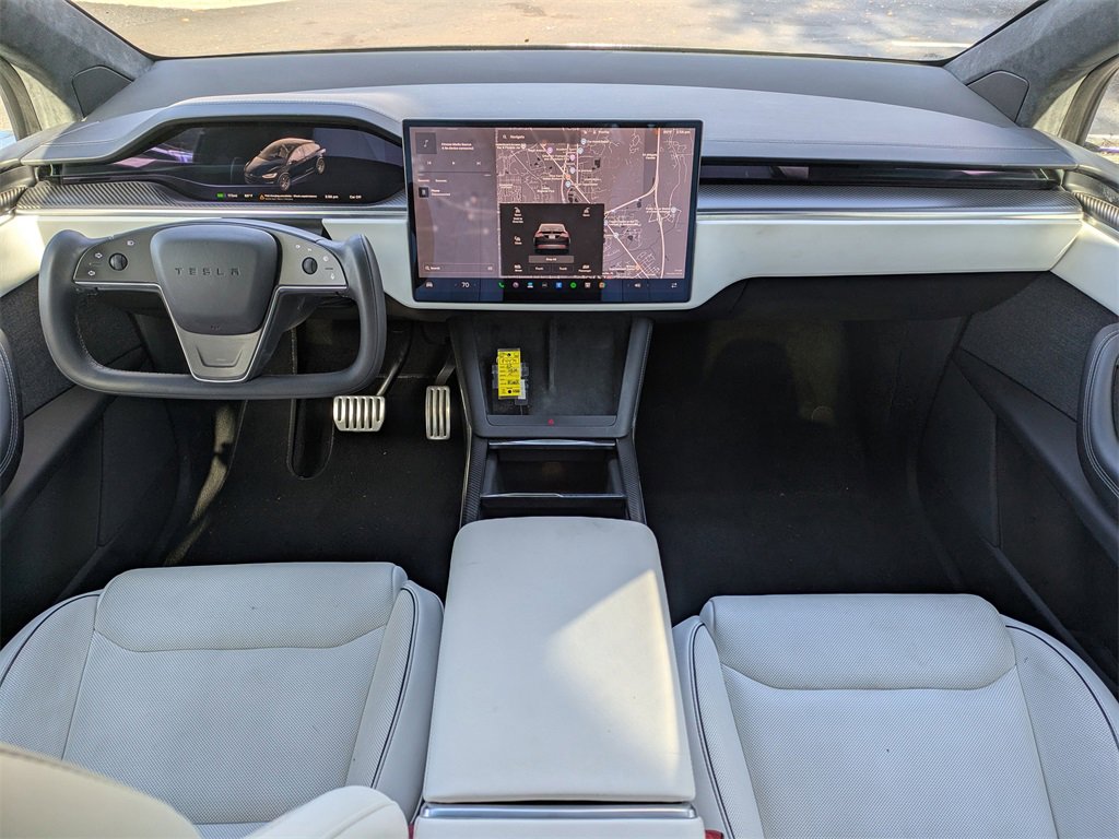 Used 2022 Tesla Model X Plaid image 18