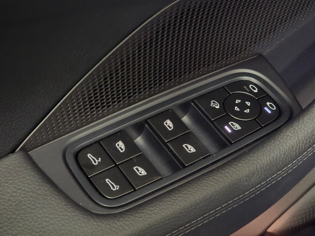 New 2026 Porsche Panamera 4 AWD/4WD image 36