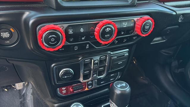 Used 2021 Jeep Wrangler Unlimited Rubicon AWD/4WD image 30