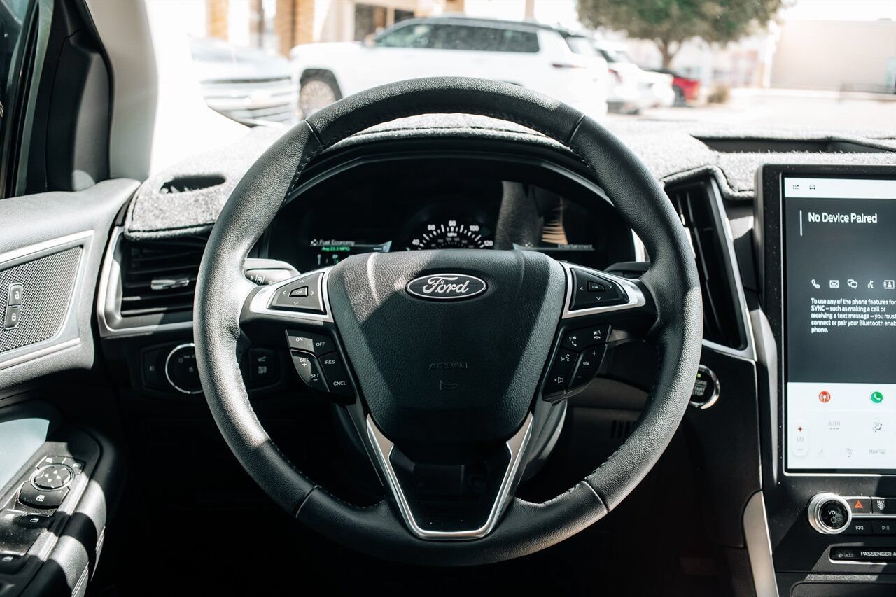 Used 2022 Ford Edge SEL w/ Sport Appearance Package AWD/4WD image 26