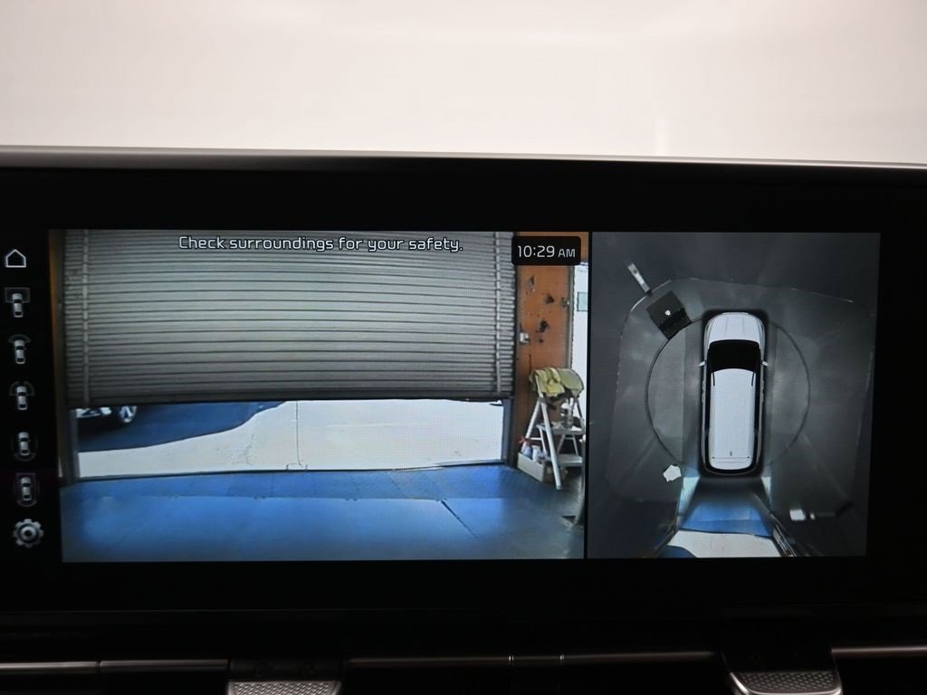 Used 2024 Kia Carnival SX Prestige image 25