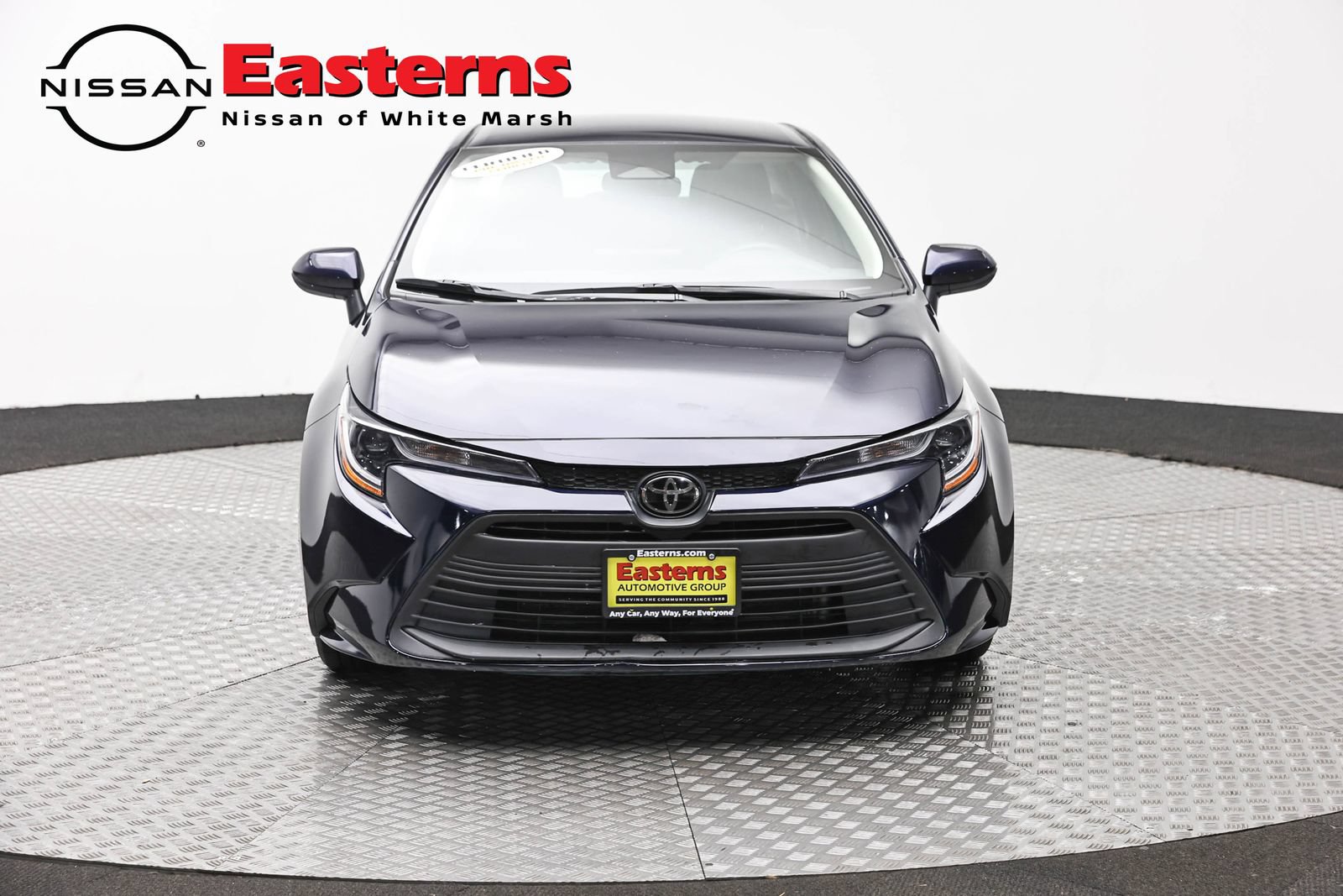 Used 2023 Toyota Corolla LE FWD image 2