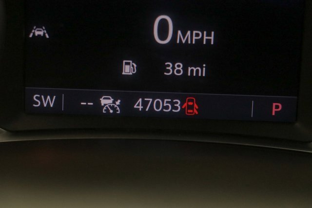 Used 2023 Chevrolet Equinox RS w/ RS Leather Package image 31