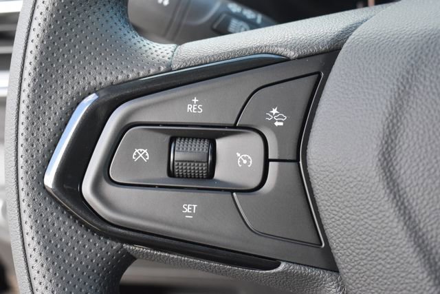 Used 2023 Jeep Compass Limited image 37