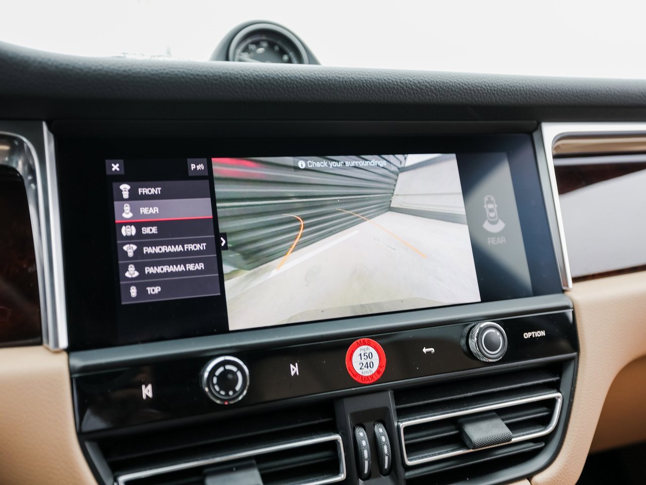 Certified 2023 Porsche Macan image 19