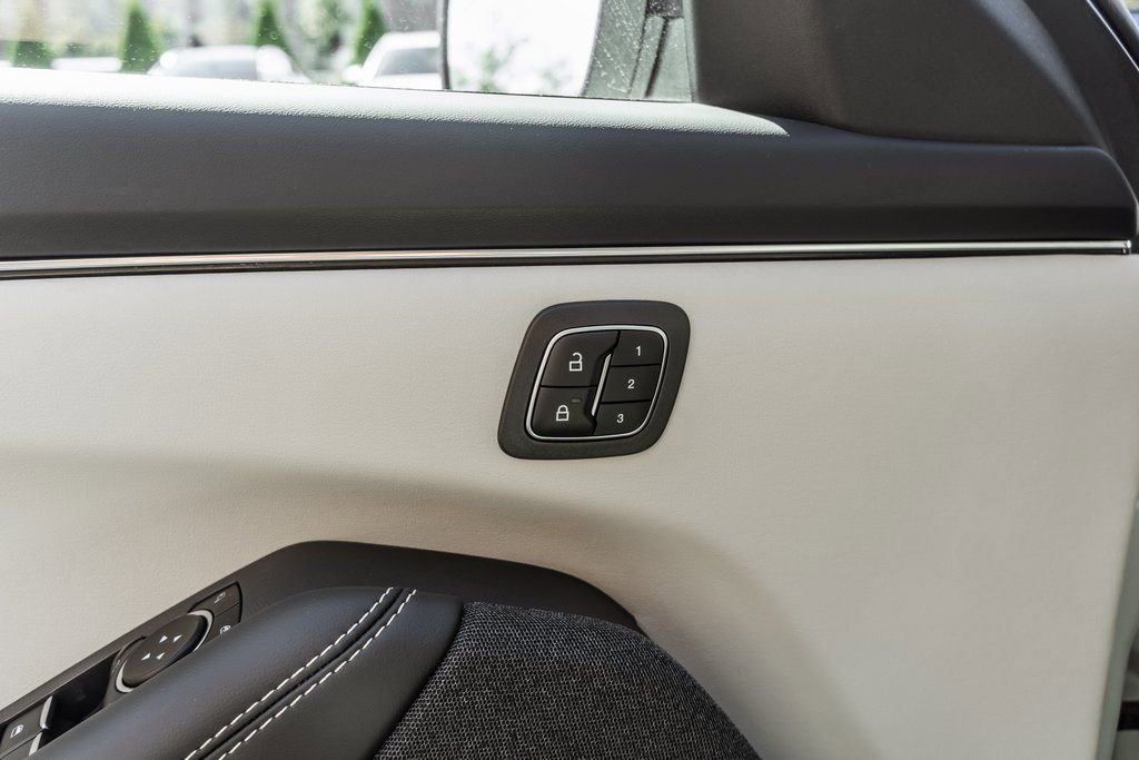 Used 2023 Ford Mustang Mach-E Premium image 19