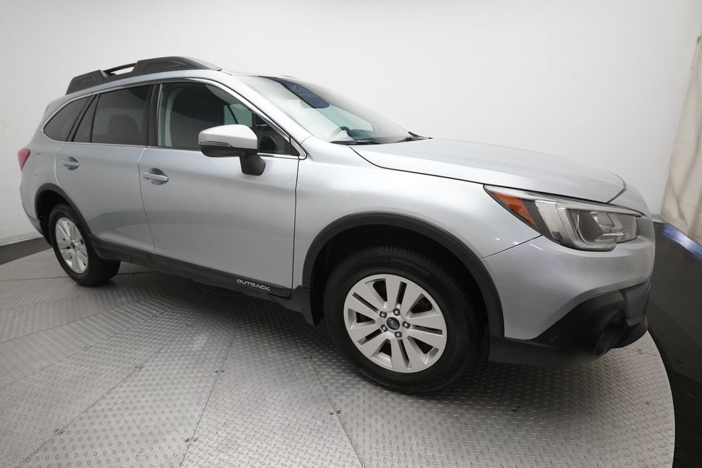 Used 2019 Subaru Outback 2.5i Premium AWD/4WD image 37