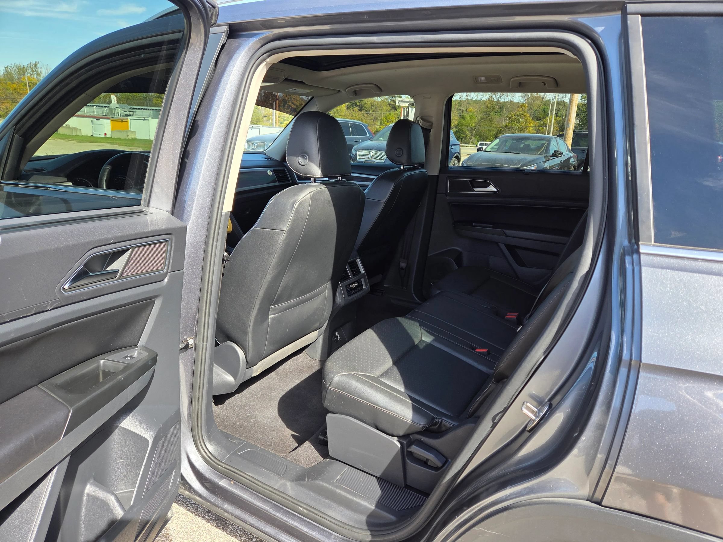 Used 2019 Volkswagen Atlas SE AWD/4WD image 15