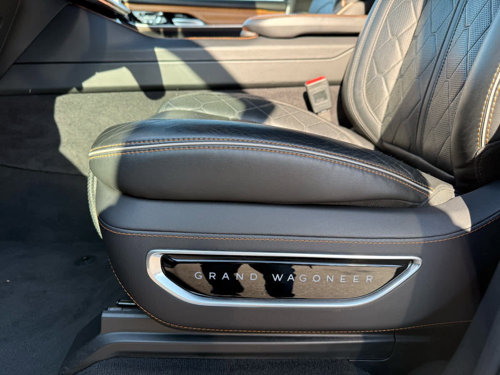 Used 2024 Jeep Grand Wagoneer L Series III image 13
