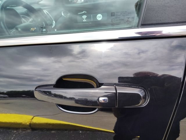 Used 2022 Chevrolet Equinox LT FWD image 10