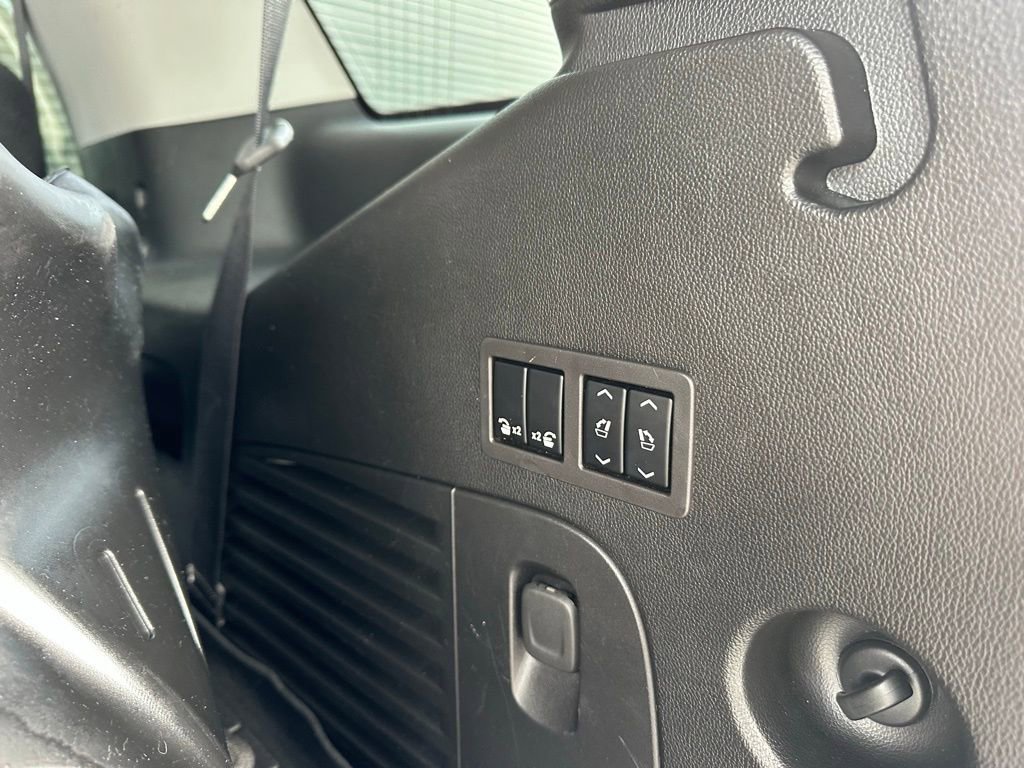 Used 2019 GMC Yukon SLT w/ Premium Edition image 40