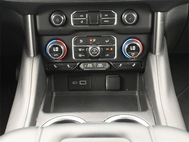 Used 2024 Chevrolet Suburban LT image 24