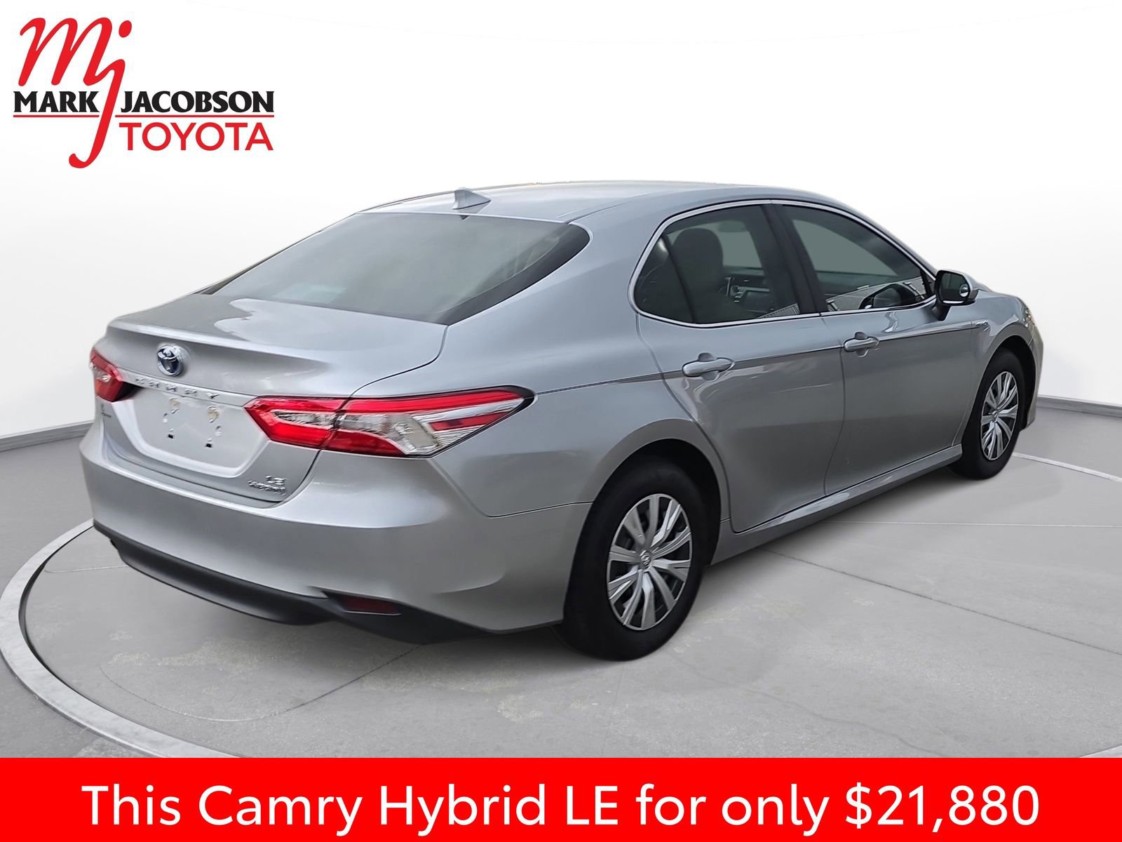 Used 2020 Toyota Camry LE image 9