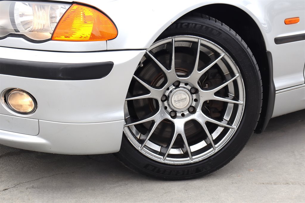 Used 2001 BMW 330i Sedan image 10