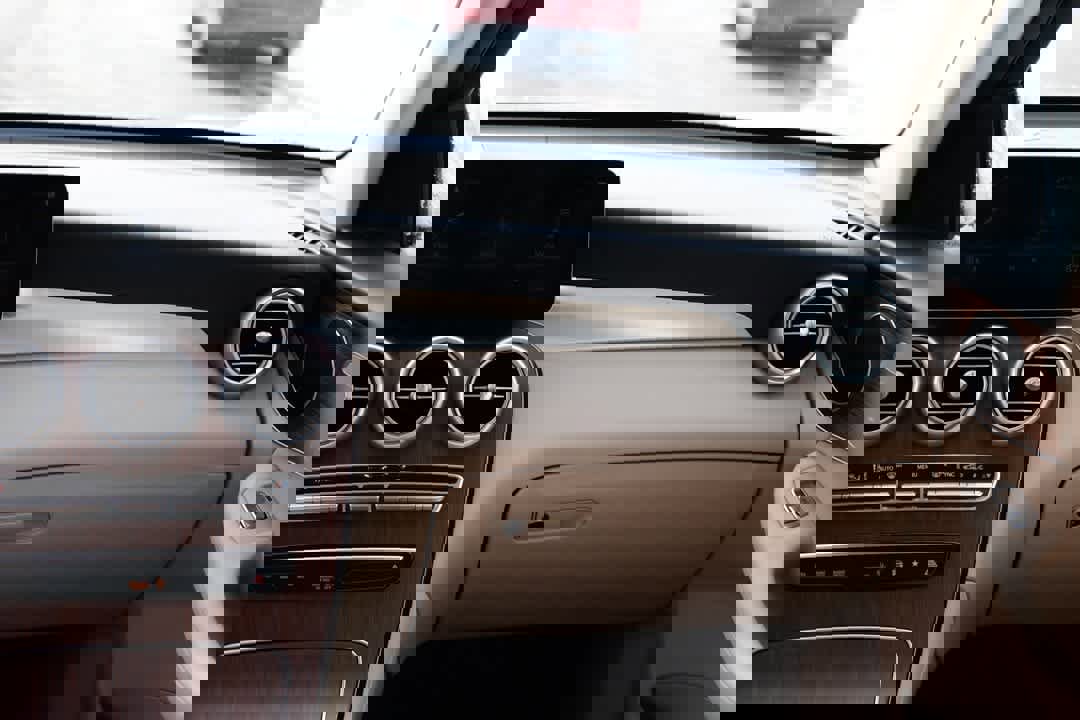 Used 2021 Mercedes-Benz GLC 300 GLC 300 image 23