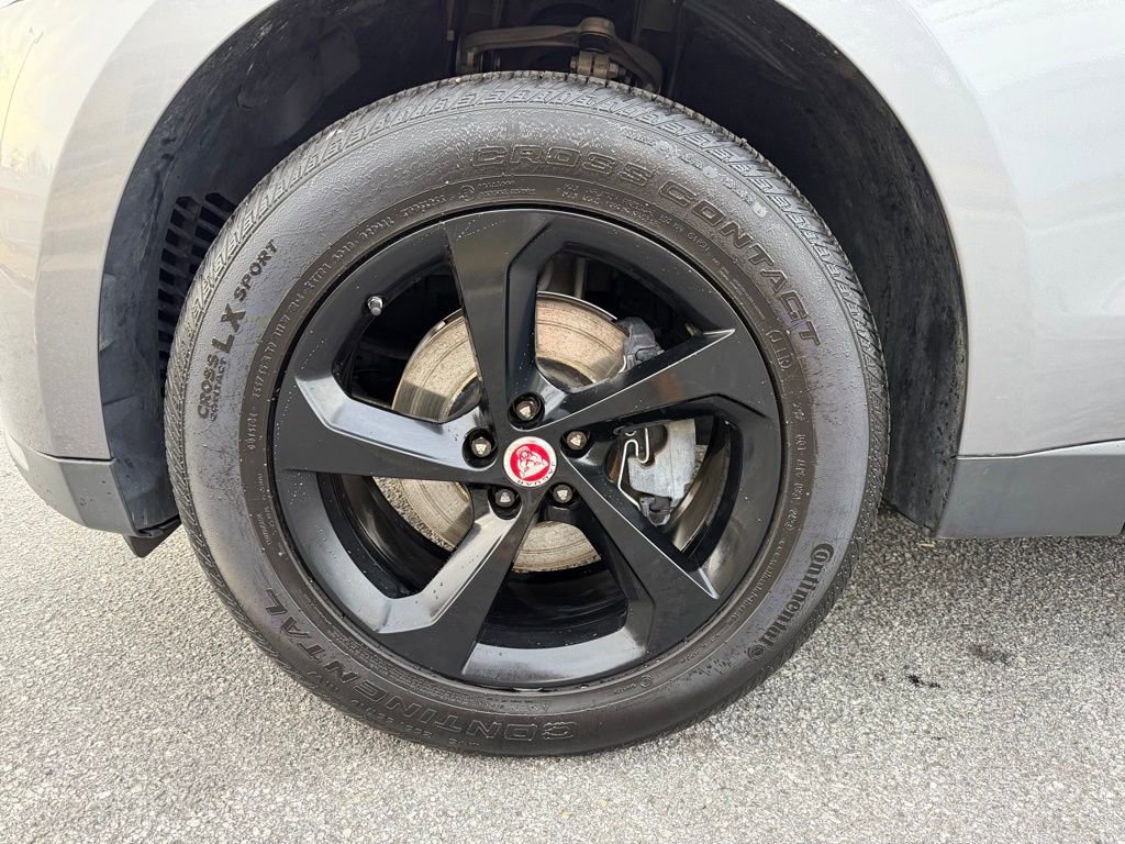 Used 2020 Jaguar F-PACE Premium image 7