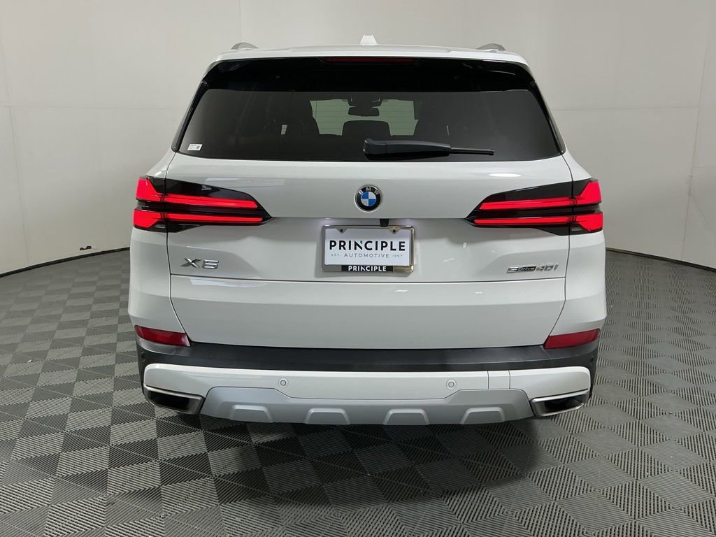 Certified 2024 BMW X5 sDrive40i w/ Parking Assistance Package RWD image 6