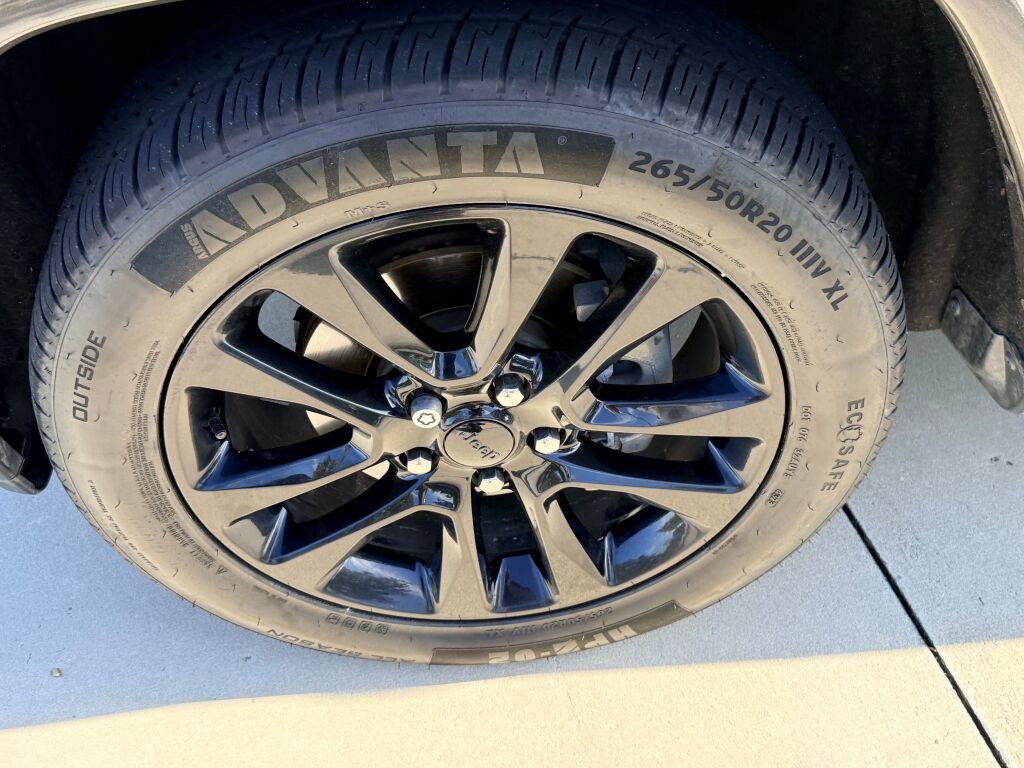 Used 2019 Jeep Grand Cherokee Altitude image 16