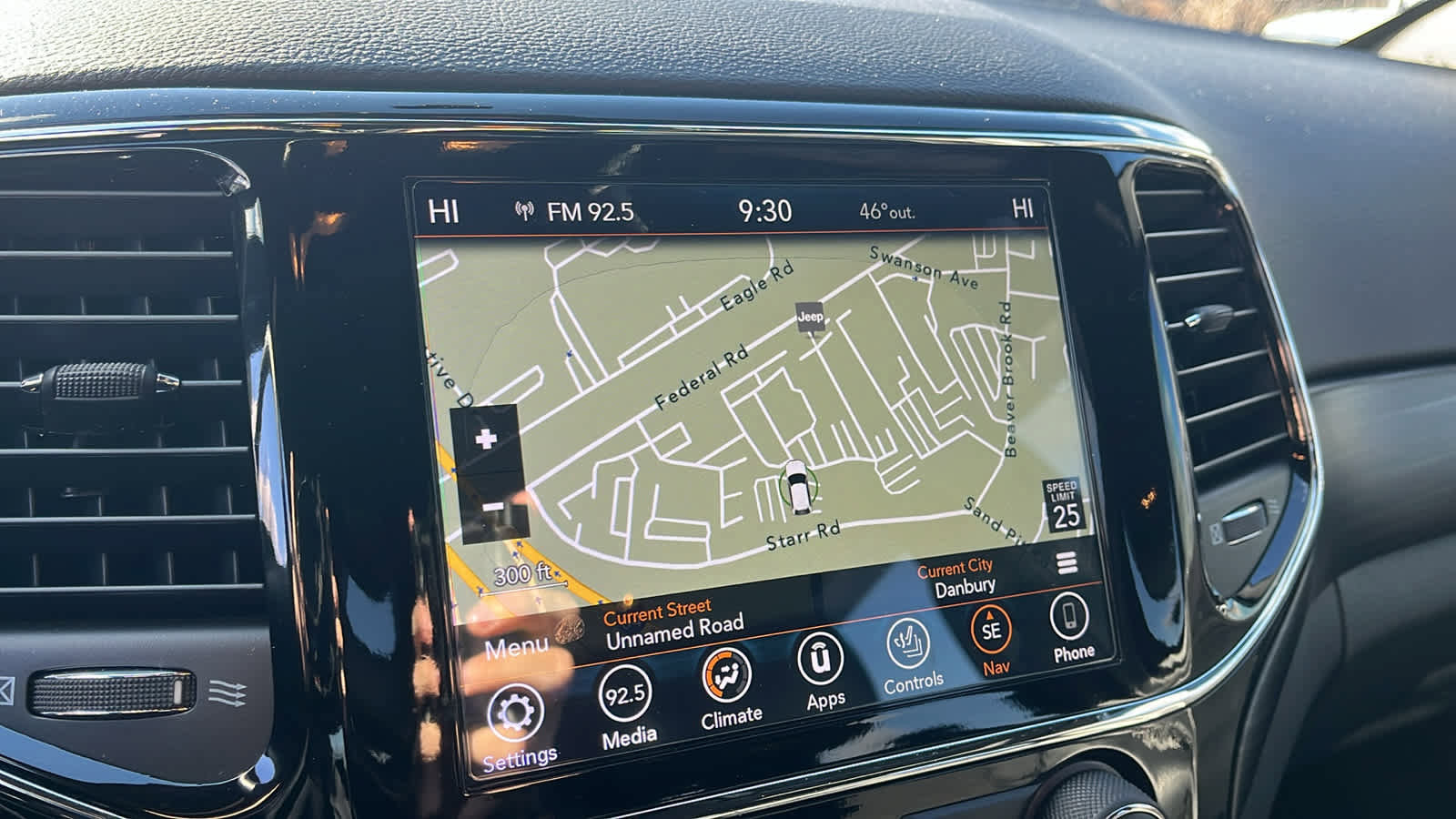 Used 2019 Jeep Grand Cherokee Altitude image 19