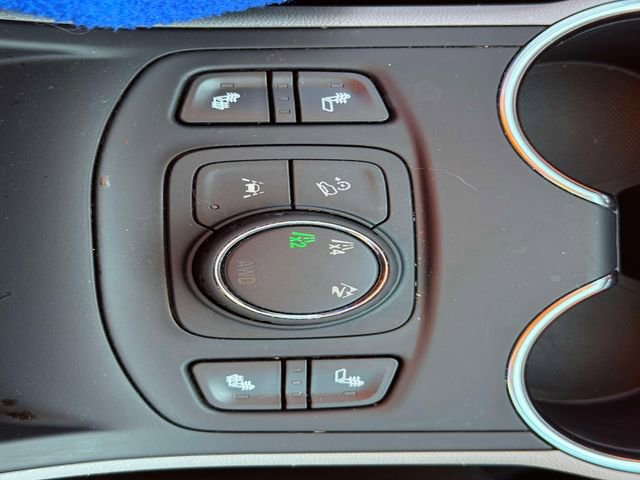 Used 2024 GMC Terrain SLT image 29