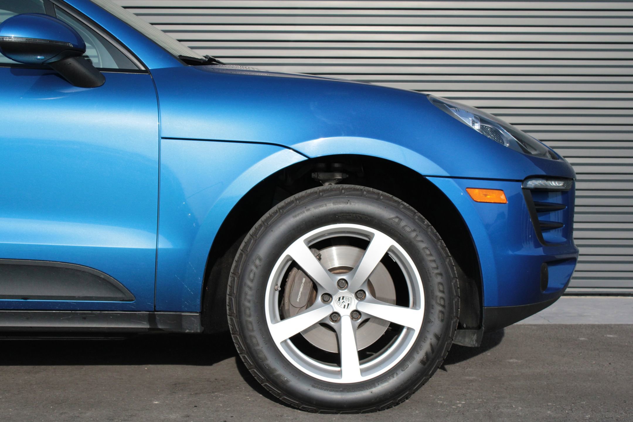 Used 2017 Porsche Macan image 11