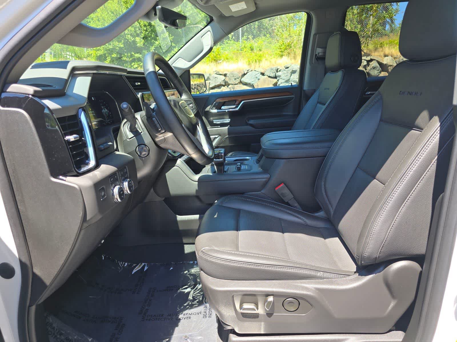 Used 2023 GMC Sierra 1500 Denali w/ Denali Reserve Package AWD/4WD image 17