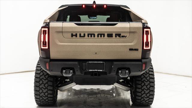 Used 2025 GMC Hummer EV 3X w/ LPO, Dark Essentials Package image 11