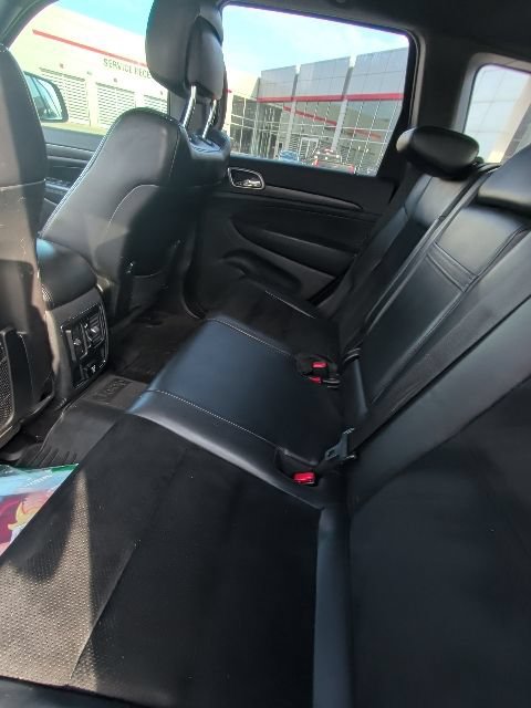 Used 2017 Jeep Grand Cherokee Altitude AWD/4WD image 14