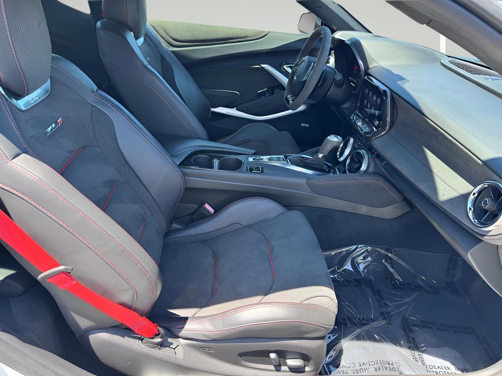Used 2020 Chevrolet Camaro ZL1 RWD image 17