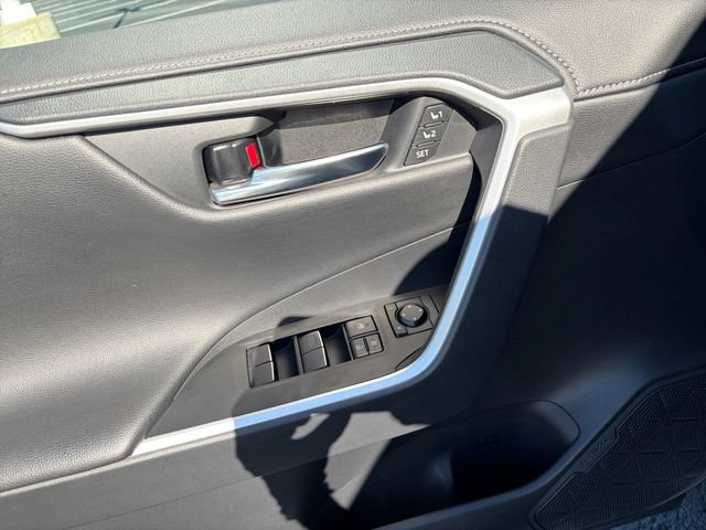Certified 2021 Toyota RAV4 Limited AWD/4WD image 13