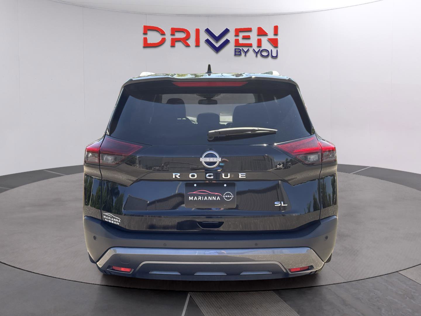 Used 2023 Nissan Rogue SL w/ SL Premium Package FWD image 4