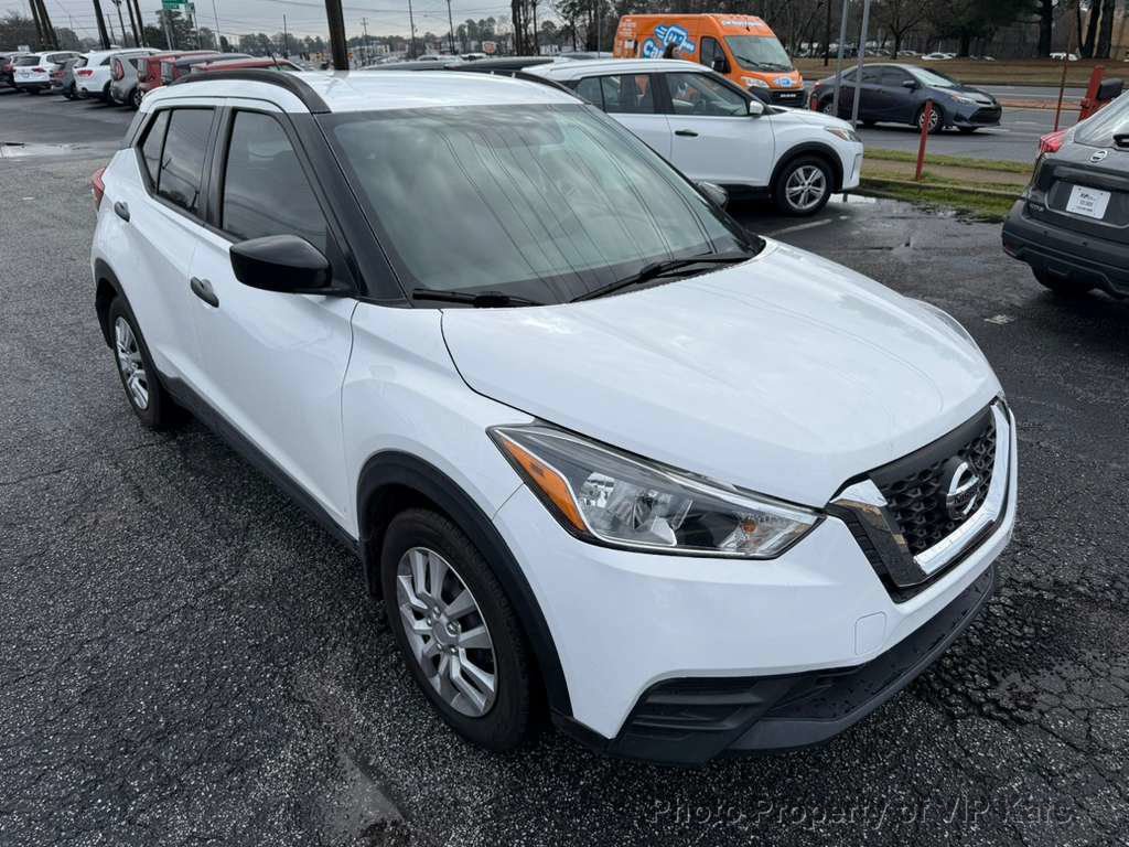 Used 2019 Nissan Kicks S FWD image 3