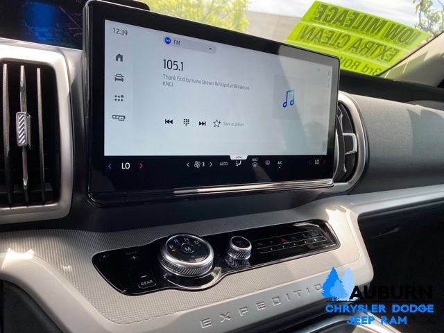 Used 2025 Ford Expedition Max Active AWD/4WD image 46