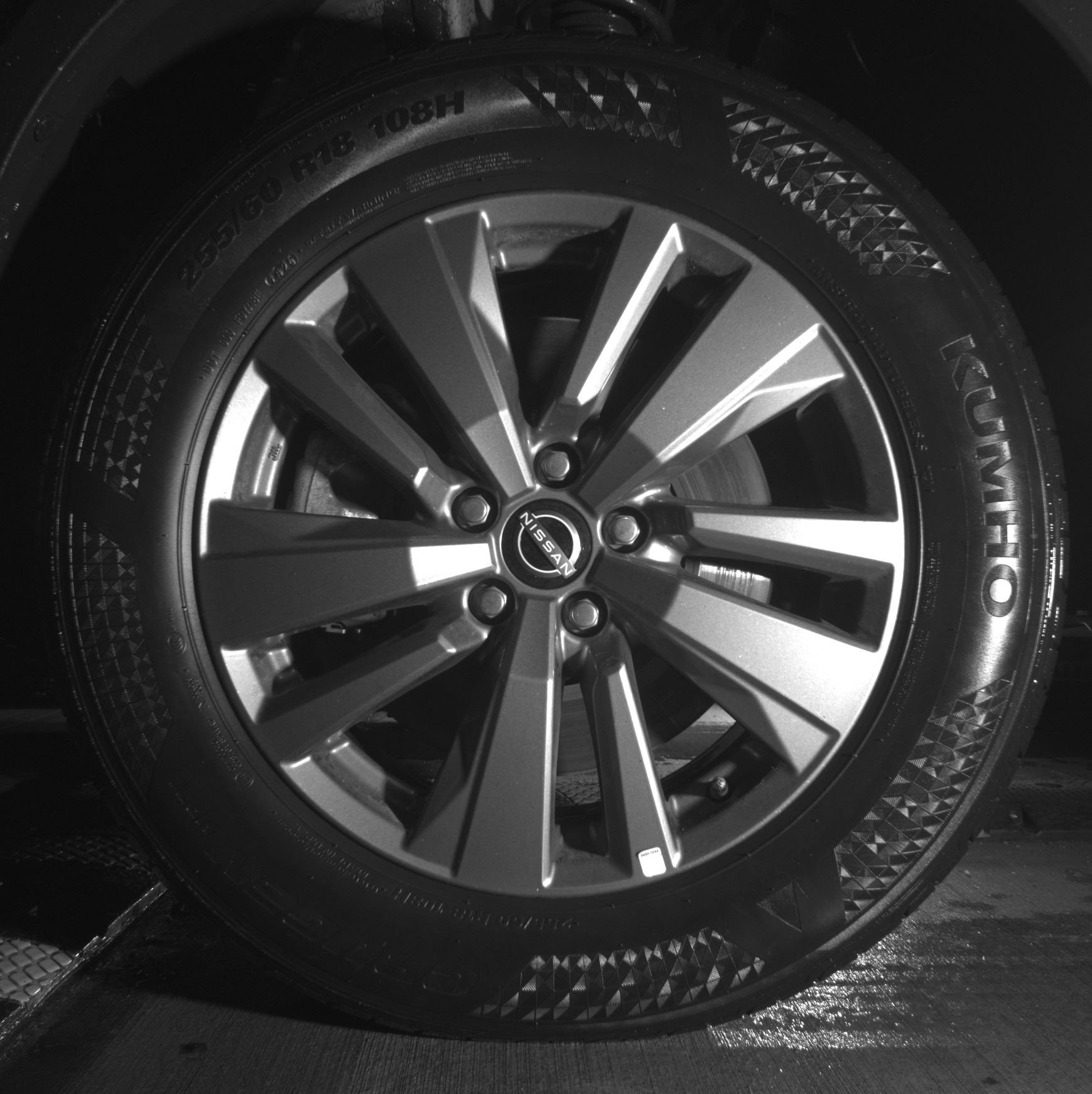 Used 2025 Nissan Pathfinder SV image 12