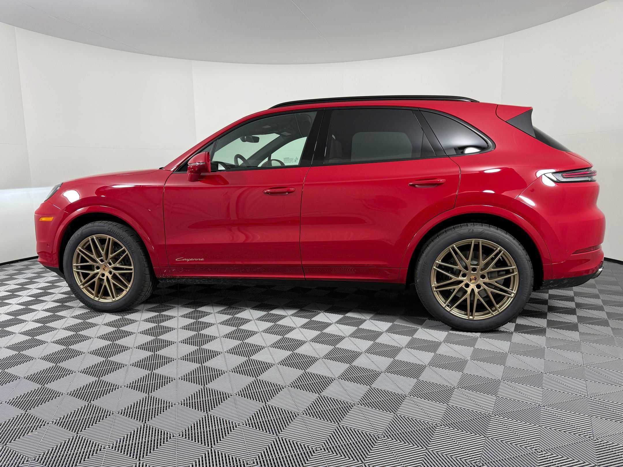 Certified 2026 Porsche Cayenne AWD/4WD image 2