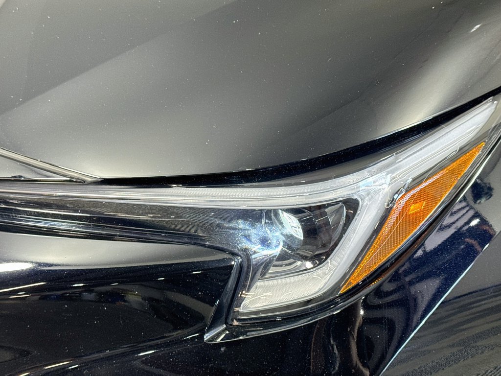Used 2024 Toyota Corolla SE FWD image 3