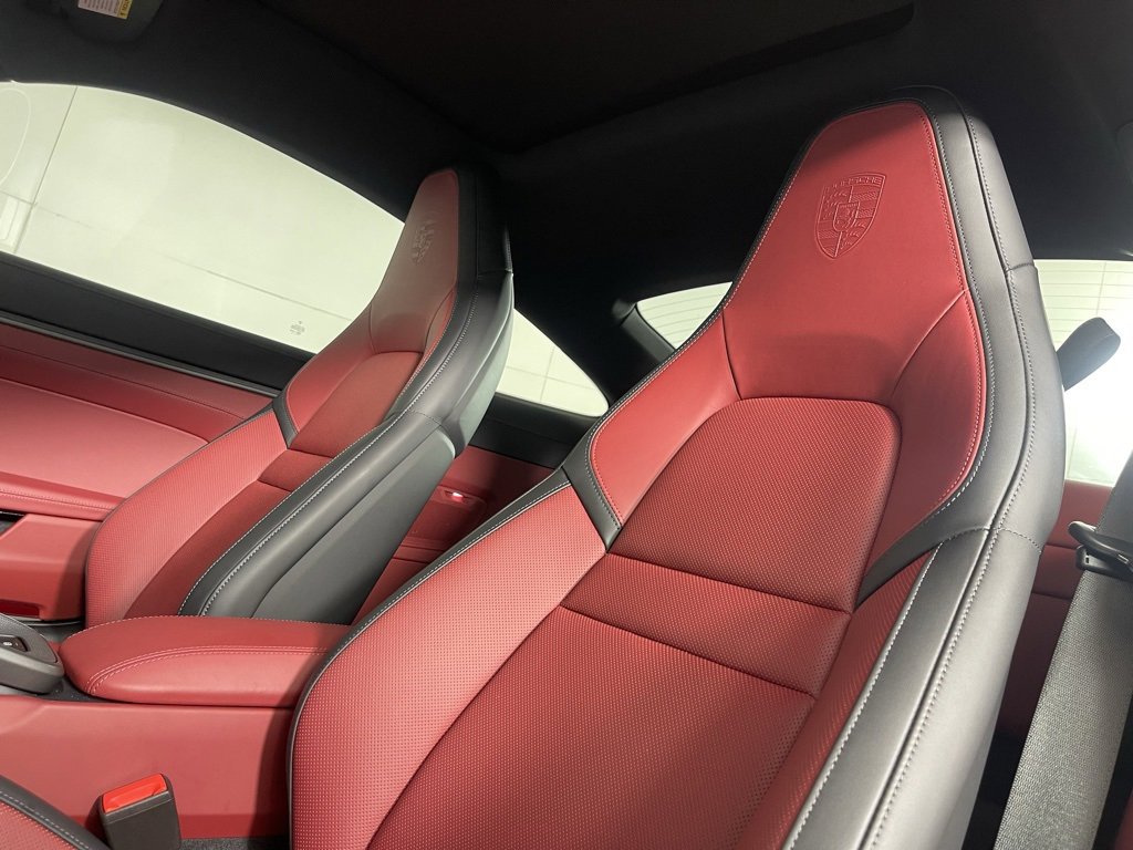 Certified 2025 Porsche 911 Carrera image 5
