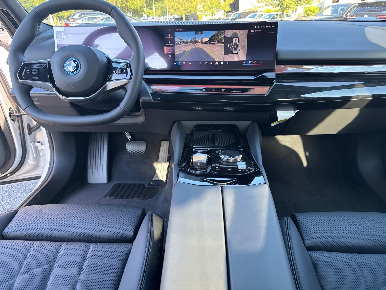 New 2026 BMW i5 eDrive40 AWD/4WD image 15