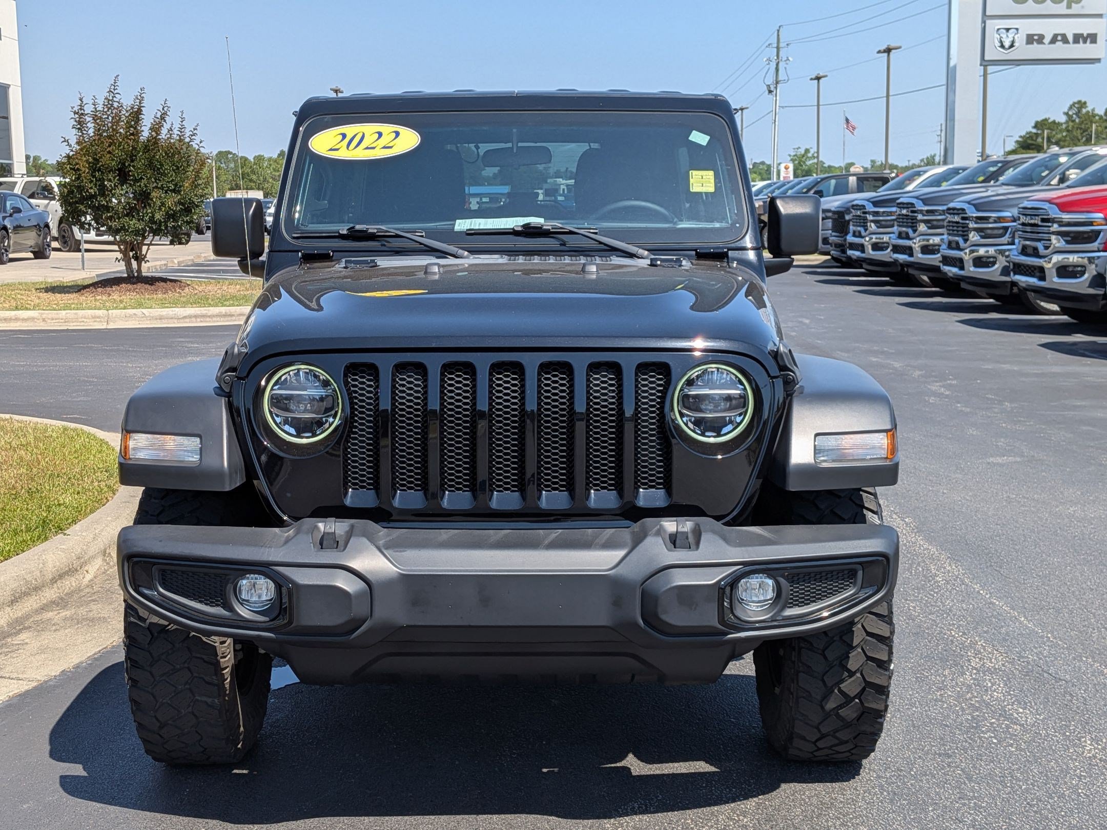 Used 2022 Jeep Wrangler Unlimited Sport AWD/4WD image 2