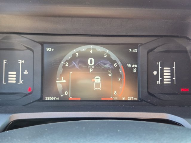Used 2025 Toyota Tacoma SR5 AWD/4WD image 25