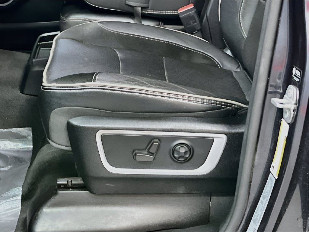 Used 2021 RAM 1500 Laramie AWD/4WD image 18