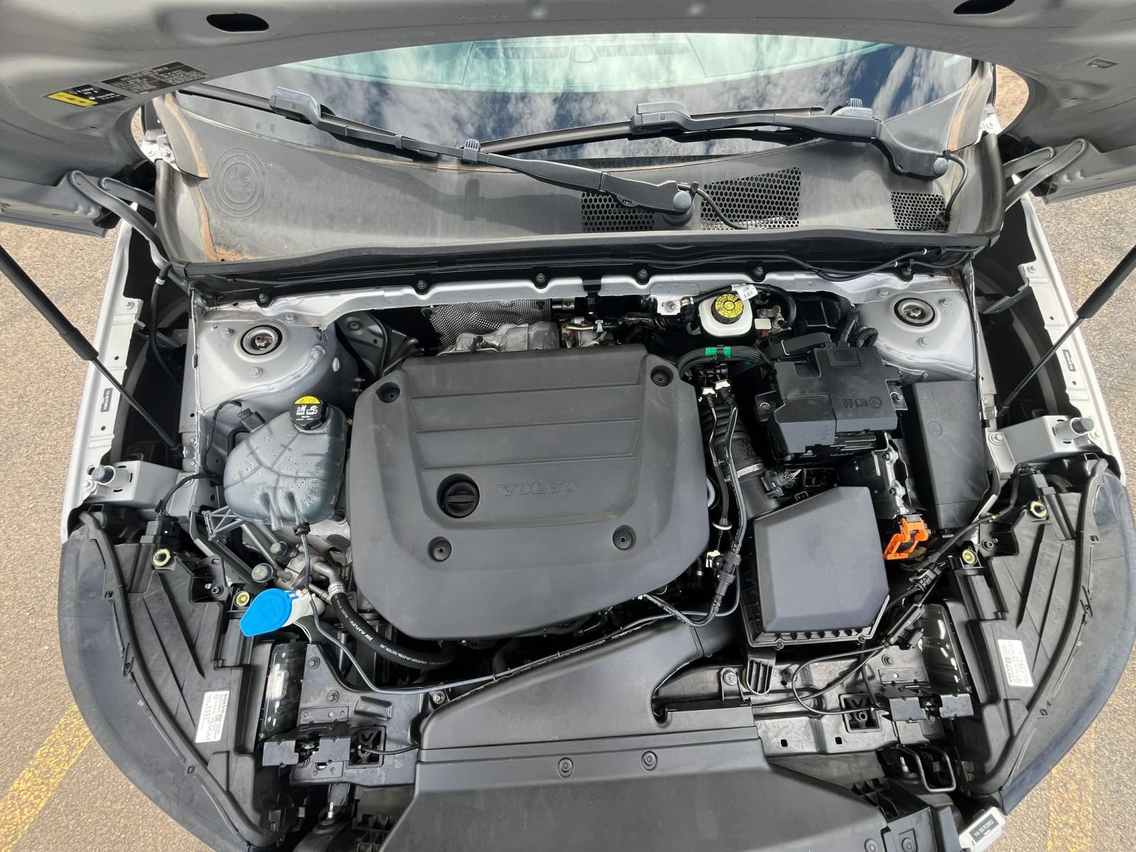 Used 2024 Volvo XC40 B5 Core AWD/4WD image 34