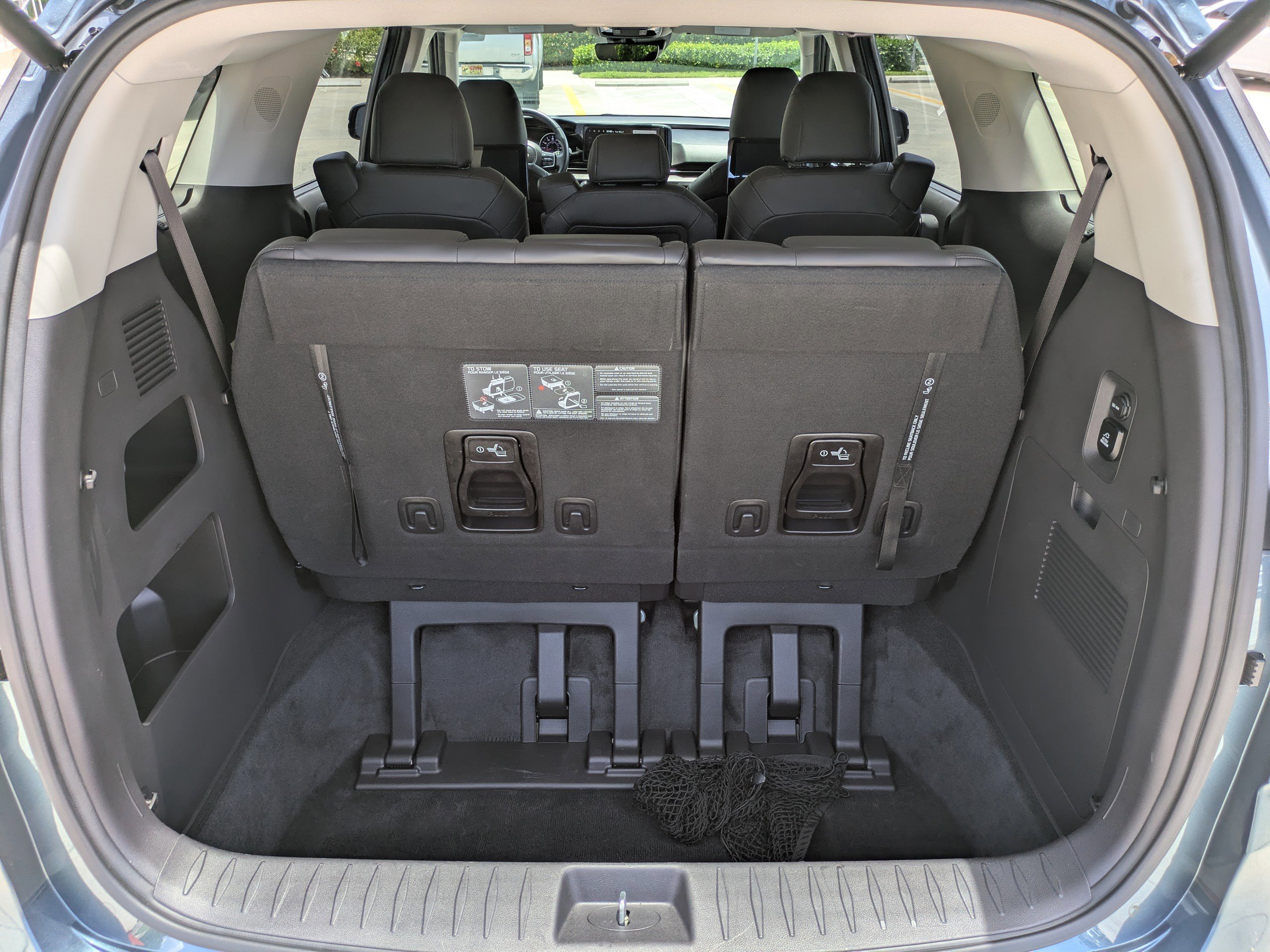 Used 2022 Kia Carnival SX FWD image 11