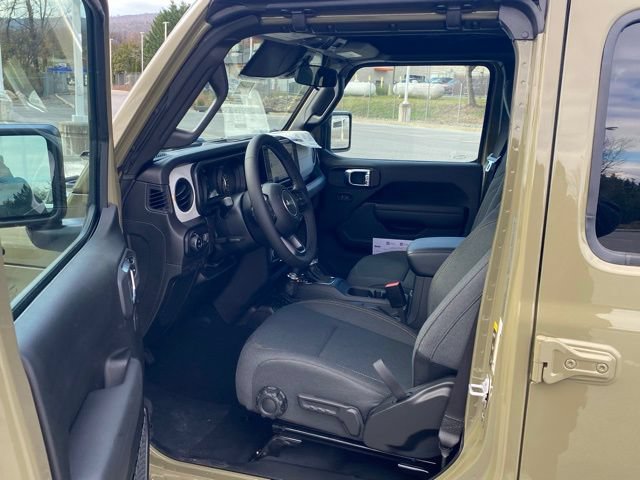 New 2026 Jeep Gladiator Sport AWD/4WD image 15