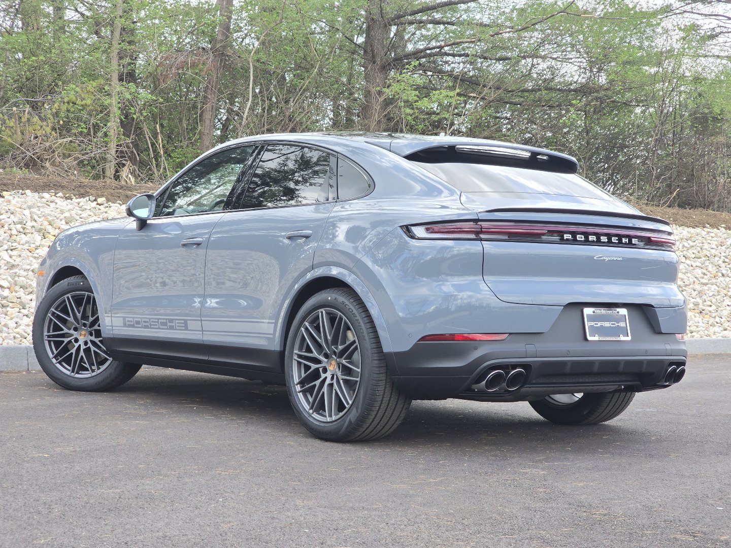 Used 2026 Porsche Cayenne Coupe image 3