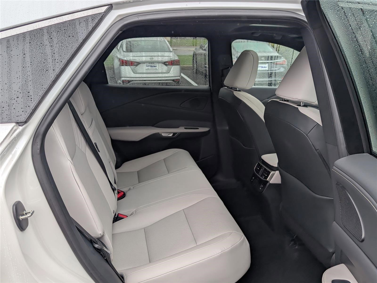 Used 2024 Lexus RX 350 Premium w/ Accessory Package (Z1) image 12