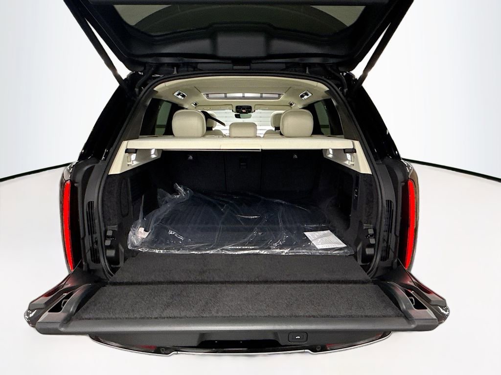 New 2026 Land Rover Range Rover SE image 27