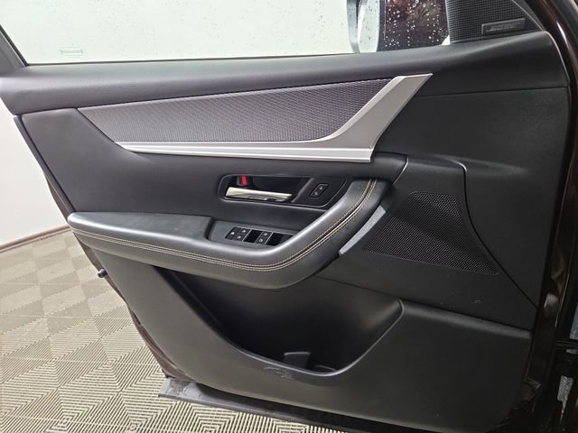 Used 2024 MAZDA CX-90 Plug-In Hybrid w/ Premium Pkg image 30