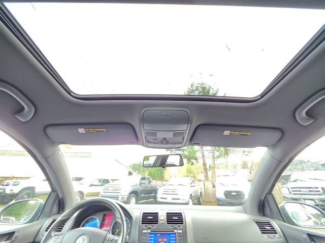 Used 2008 Volkswagen GTI 2-Door image 22