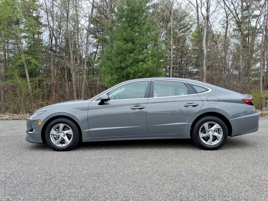 Used 2023 Hyundai Sonata SE w/ Cargo Package FWD image 8